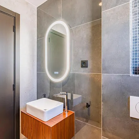 Casa Albatroz - Com Rooftop E Jacuzzi Em * Albufeira