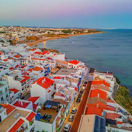 Casa Albatroz - Com Rooftop E Jacuzzi Em Albufeira